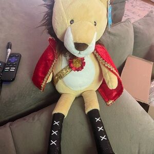 FAO Schwarz King Lion Lights Stuffed Animal